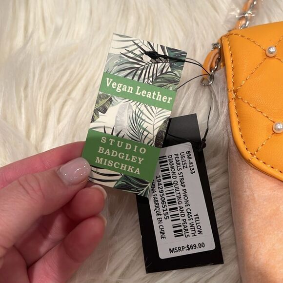 NWT Badgley Mischka Crossbody Phone Case with Diamond Quilting and Pearls Yellow - Picture 4 of 4